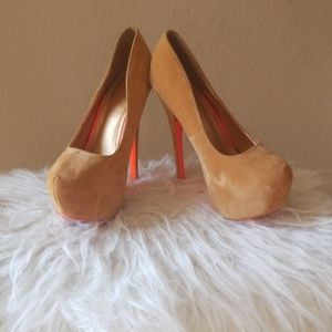 Shiekh tan pumps